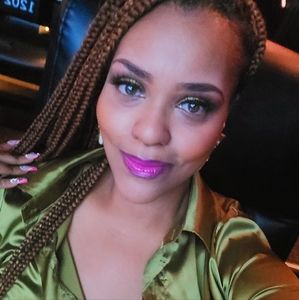 Meet your Posher, Chanelle